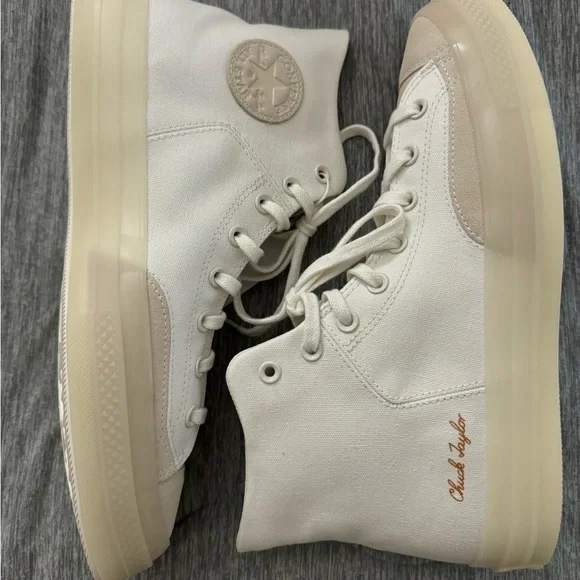 Chuck Taylor’s converse new with box - Picture 7 of 10